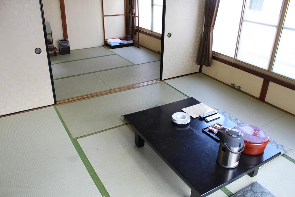 Kinokuniya Ryokan Fujisawa Chambre photo